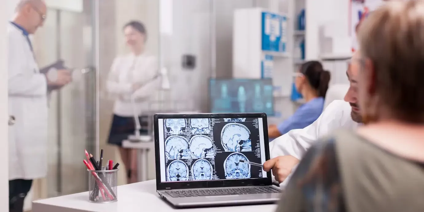 When to Consult a Neurosurgeon